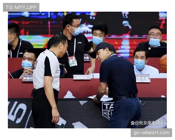 快攻犯规判定规则：篮球场上裁判判罚的依据是什么？